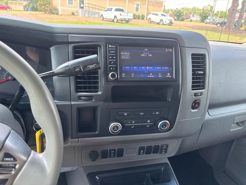 Used 2020 Nissan NV 2500 SV RWD image 9
