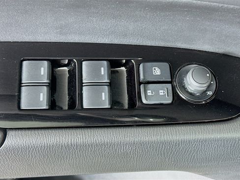 Used 2025 MAZDA CX-5 AWD 2.5 S w/ Preferred Package image 15