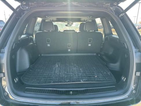 Used 2024 Jeep Grand Cherokee Altitude image 12