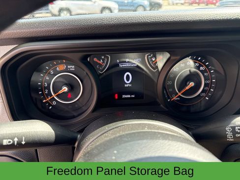 Used 2024 Jeep Wrangler Unlimited Sport AWD/4WD image 16