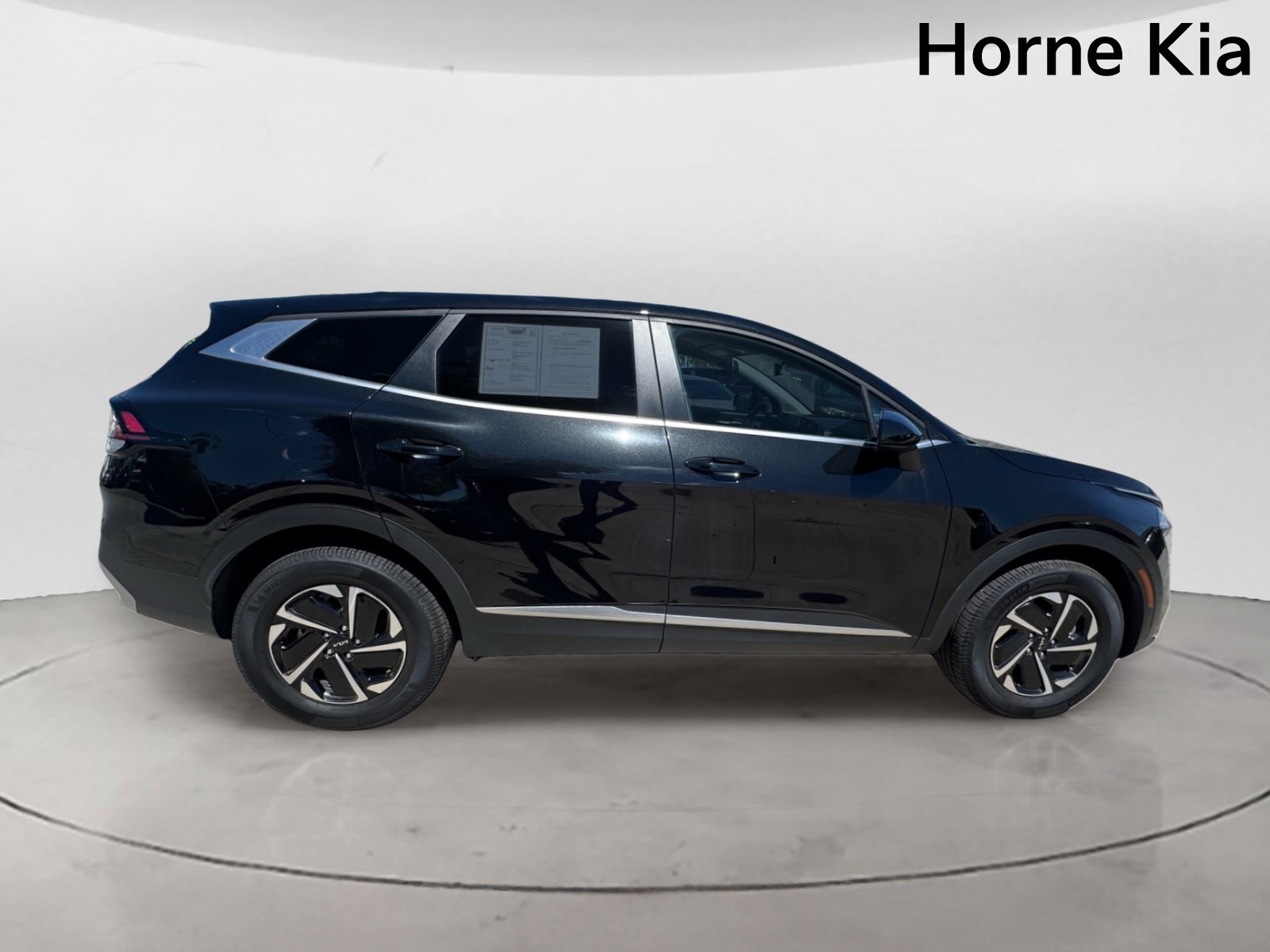 Used 2023 Kia Sportage LX AWD/4WD image 3