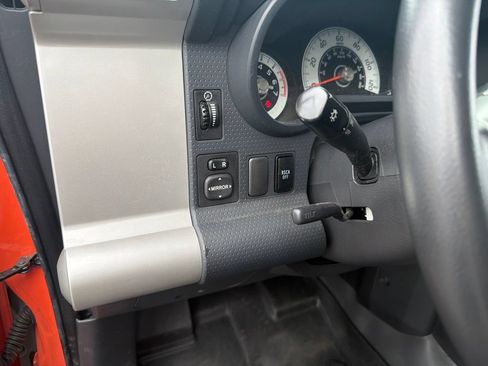 Used 2014 Toyota FJ Cruiser 4WD w/ Upgrade Package image 11