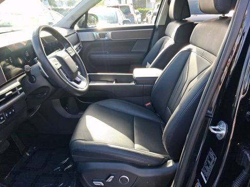 Used 2025 Hyundai Santa Fe SEL FWD image 14