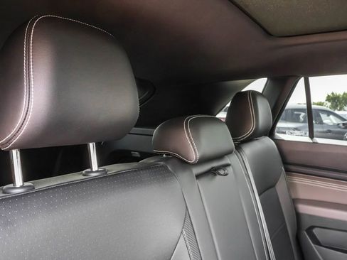 Used 2023 Volkswagen Atlas Cross Sport SE w/ Panoramic Sunroof Package AWD/4WD image 36