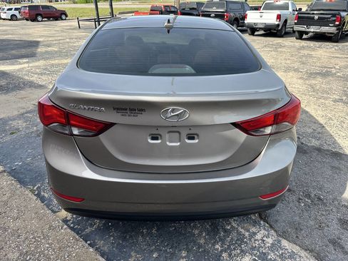 Used 2016 Hyundai Elantra SE w/ Option Group 02 image 8