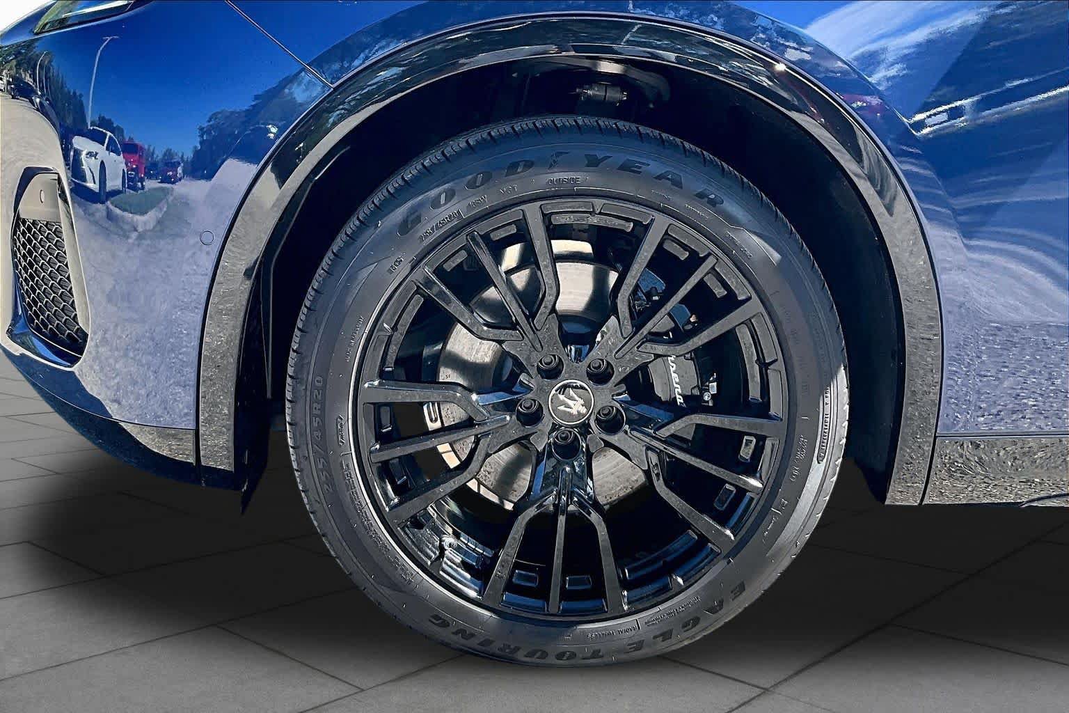 Used 2025 Maserati Grecale Modena AWD/4WD image 11