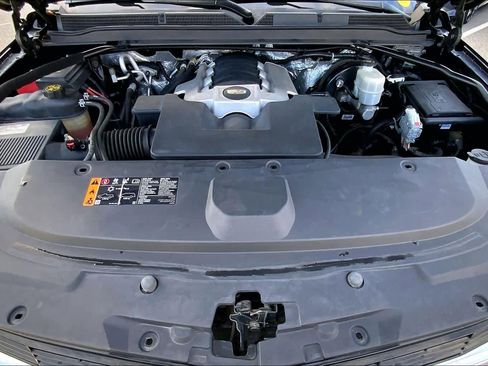 Used 2017 Cadillac Escalade ESV Premium Luxury image 29