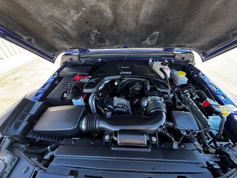 Used 2018 Jeep Wrangler Sport AWD/4WD image 40