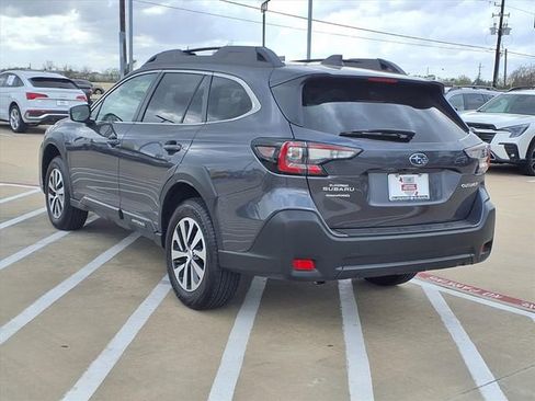 Certified 2025 Subaru Outback Premium image 2