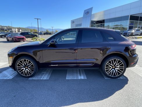 Used 2023 Porsche Macan S image 8