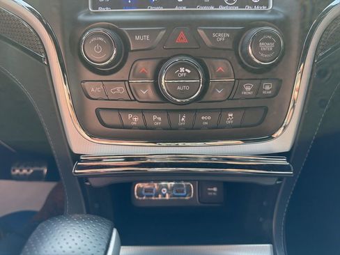 Used 2018 Jeep Grand Cherokee Trackhawk image 23