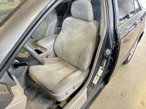 Used 2009 Toyota Camry LE image 17