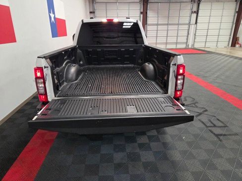 Used 2022 Ford F250 Lariat w/ Chrome Package image 28