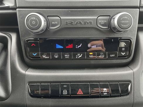 New 2025 RAM ProMaster 2500 w/ Convenience Group image 19