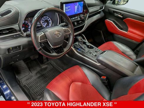 Used 2023 Toyota Highlander XSE AWD/4WD image 11