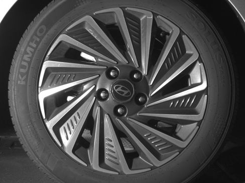 Used 2025 Hyundai Sonata SEL FWD image 15