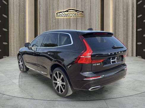 Used 2021 Volvo XC60 T5 Inscription image 10
