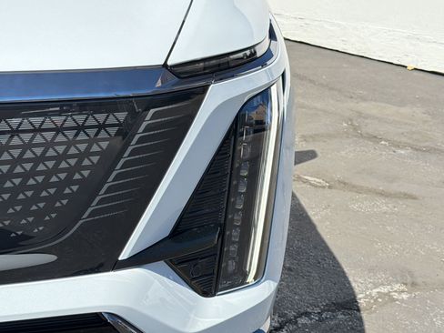 New 2026 Cadillac Vistiq Sport image 11