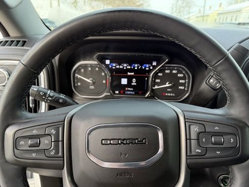 Used 2023 GMC Sierra 2500 Denali w/ Denali Ultimate Package image 11