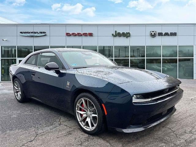 Used 2024 Dodge Charger Daytona Scat Pack w/ Plus Group AWD/4WD image 1