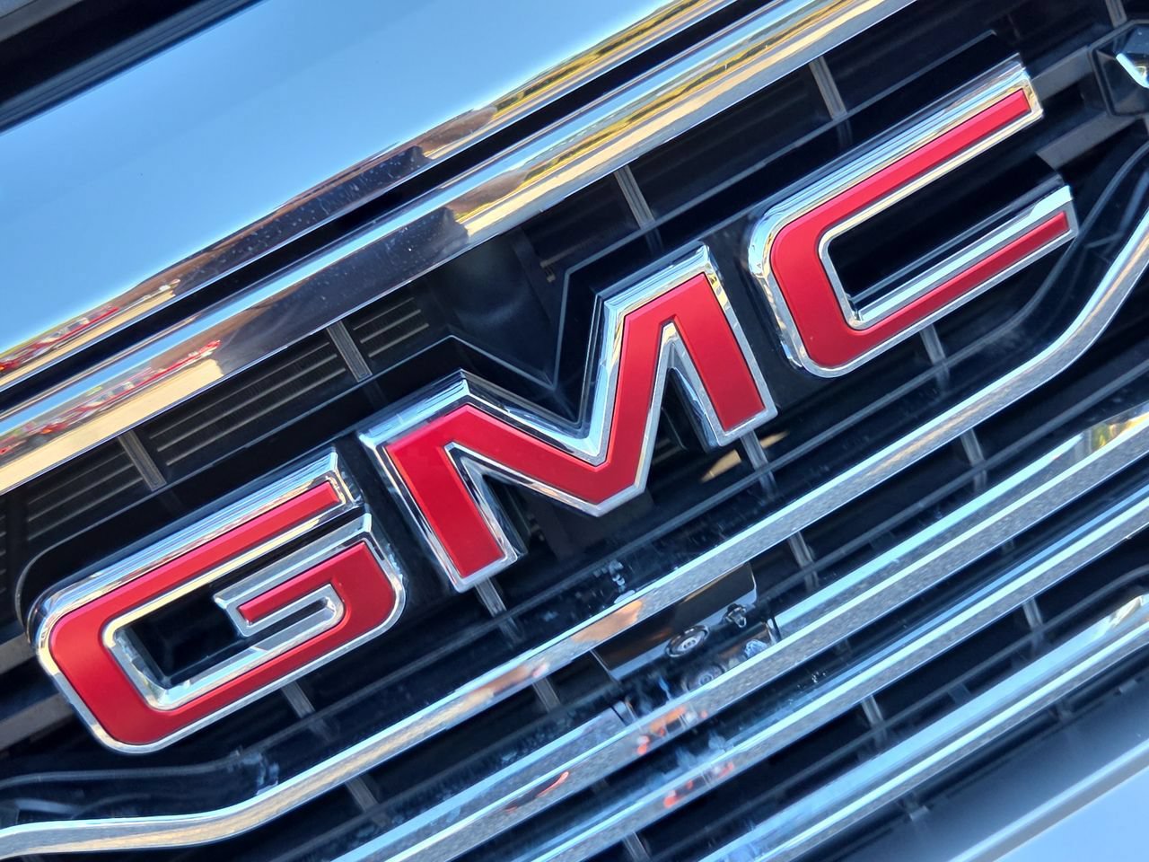 Used 2024 GMC Sierra 1500 SLT w/ SLT Premium Plus Package AWD/4WD image 32