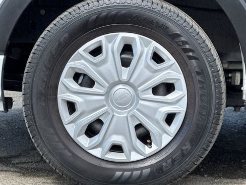 Certified 2022 Ford Transit 350 XLT image 28