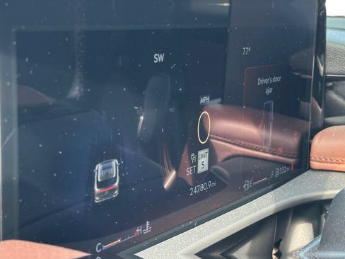 Used 2025 Lincoln Aviator Reserve w/ Equipment Group 201A AWD/4WD image 19