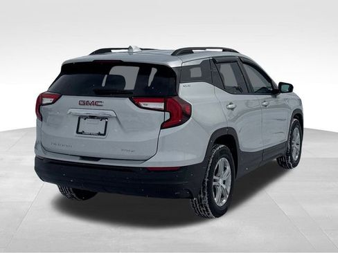 Used 2022 GMC Terrain SLE w/ Driver Convenience Package image 5
