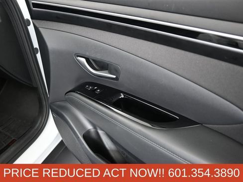 Used 2022 Hyundai Santa Cruz Limited AWD/4WD image 25