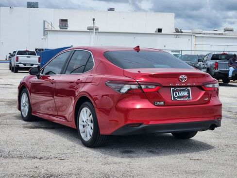 Used 2024 Toyota Camry LE FWD image 5