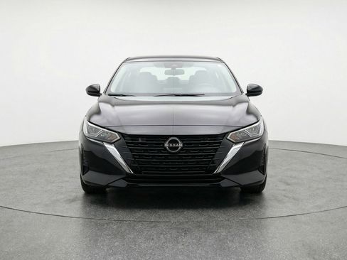 Used 2025 Nissan Sentra SV FWD image 2