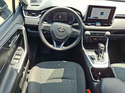 Used 2023 Toyota RAV4 XLE w/ Convenience Package AWD/4WD image 12