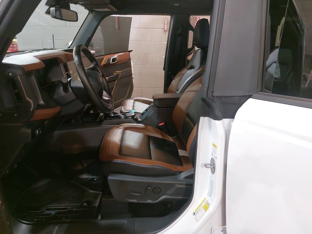 Used 2024 Ford Bronco Outer Banks AWD/4WD image 14