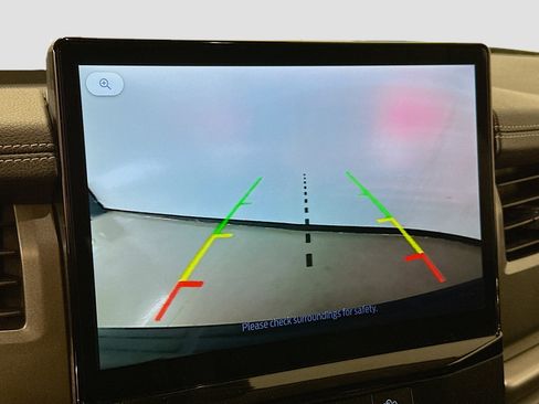 Used 2024 Ford Expedition XLT image 23