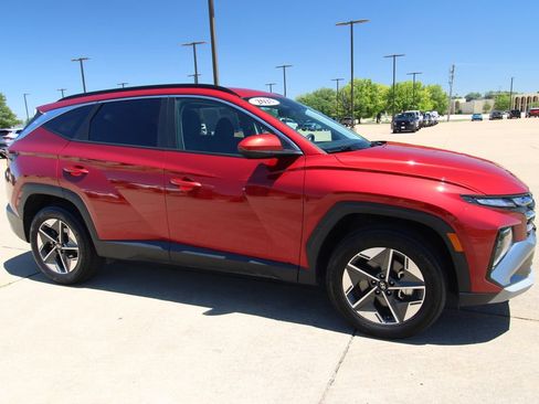 Used 2025 Hyundai Tucson SEL AWD/4WD image 3