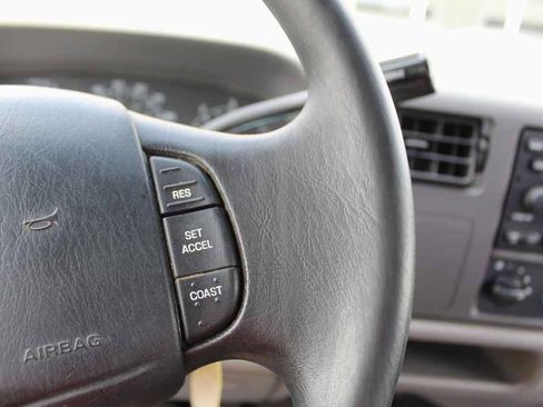 Used 2001 Ford F250 Lariat RWD image 17