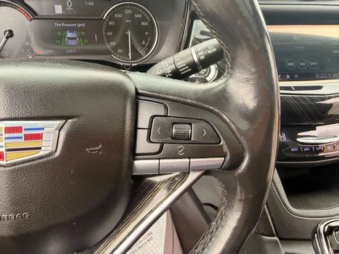 Used 2021 Cadillac XT6 Premium Luxury AWD/4WD image 32