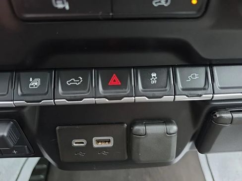 Used 2023 Chevrolet Silverado 2500 LT w/ Gooseneck/5TH Wheel Package AWD/4WD image 28