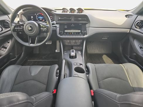 Used 2024 Nissan Z Performance w/ Floor Mat Package RWD image 9