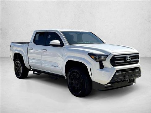 Used 2024 Toyota Tacoma SR5 w/ SR5 Upgrade Package RWD image 11