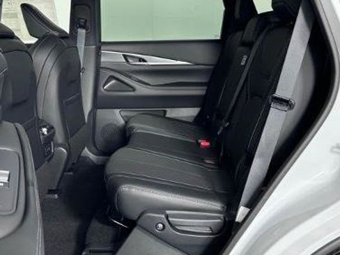Certified 2026 INFINITI QX60 Pure w/ Cargo Package FWD image 18