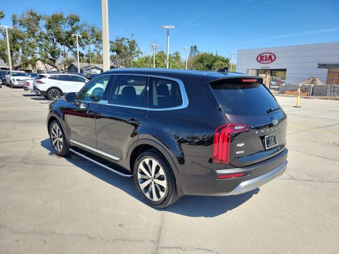 Certified 2021 Kia Telluride EX w/ EX Premium Package image 6