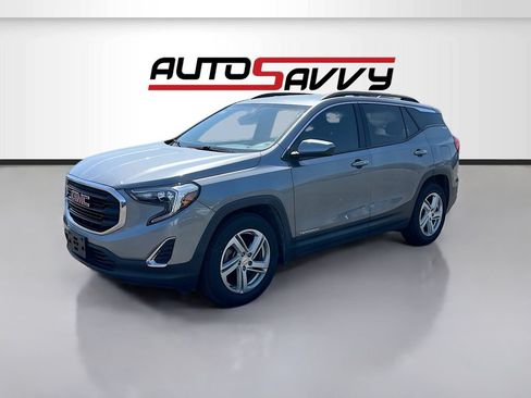 Used 2018 GMC Terrain SLE w/ Driver Convenience Package FWD image 3