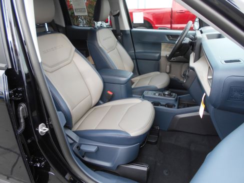 New 2026 Ford Maverick Lariat w/ 4K Tow Package image 5