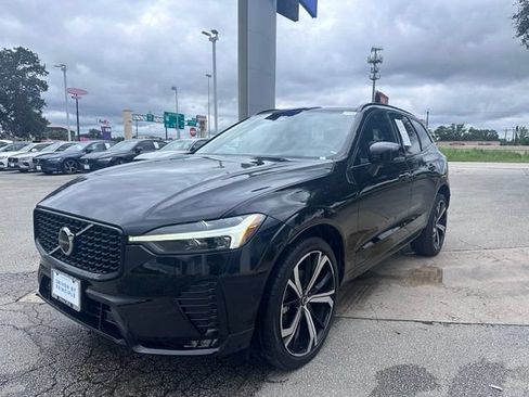 Used 2023 Volvo XC60 B5 Ultimate w/ Protection Package Premier FWD image 3