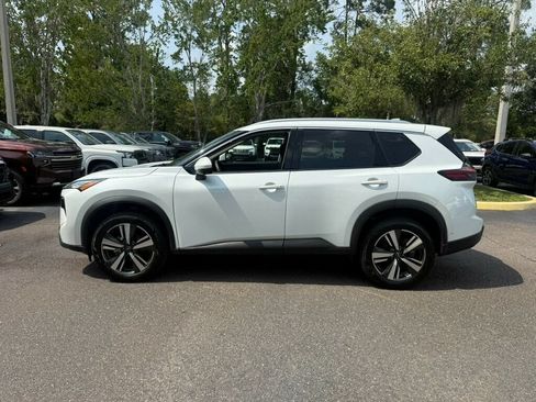 Used 2026 Nissan Rogue SL FWD image 2
