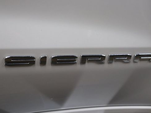 Used 2022 GMC Sierra 1500 SLT w/ SLT Premium Plus Package AWD/4WD image 10