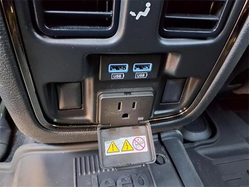 Used 2020 Jeep Grand Cherokee Limited X image 15
