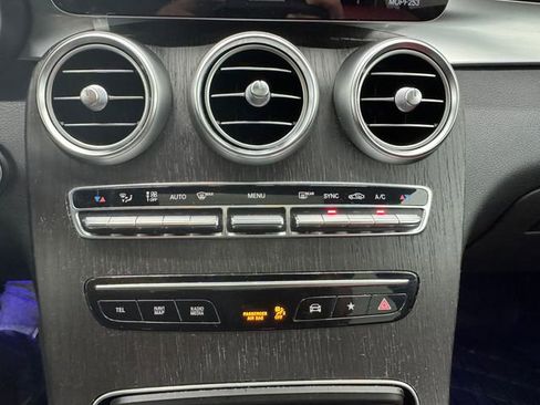 Certified 2022 Mercedes-Benz GLC 300 4MATIC Coupe image 40