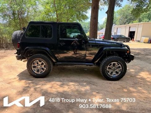 Used 2017 Jeep Wrangler Rubicon w/ Power Convenience Group AWD/4WD image 11